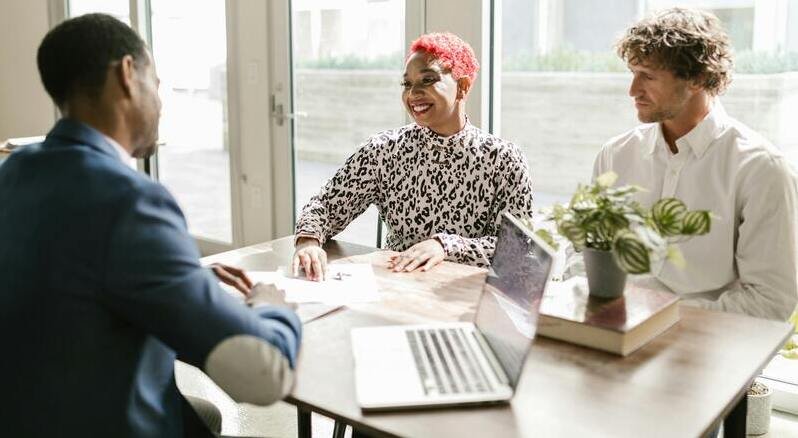 Account manager – keskeinen rooli asiakassuhteiden ja liiketoiminnan rajapinnassa